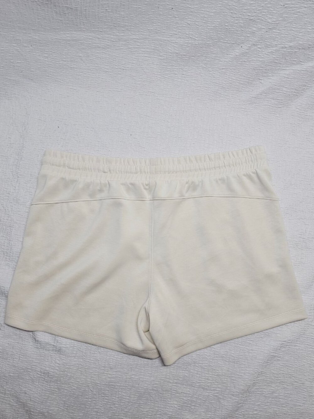 Member's Mark Women's Full Elastic Waistband 4" Inseam Sandwash Short - Picture 5 of 8
